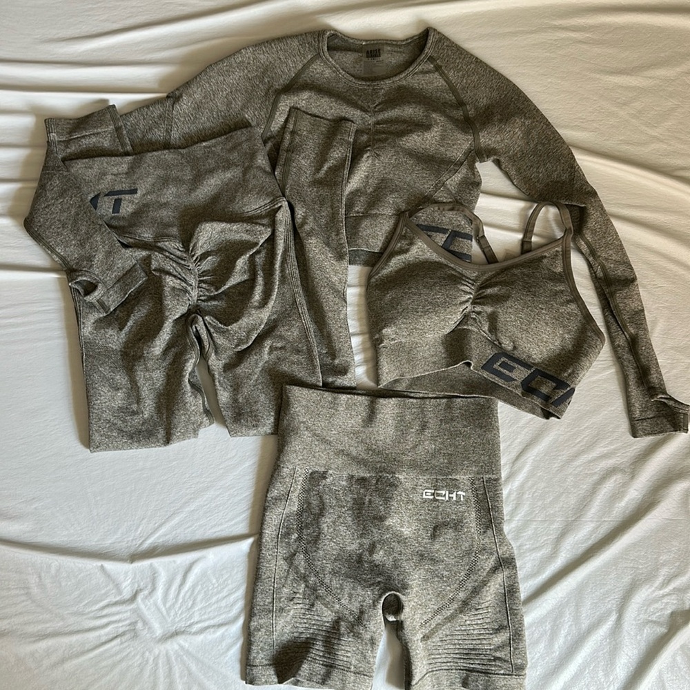 Echt Arise Scrunch 4 piece set